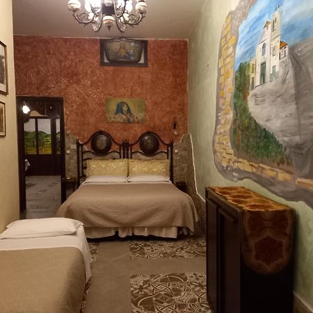 Sicilia In Miniatura "L'Atelier Dell'Etna" Bed & Breakfast ซัฟเฟรานา เอตเนอา ภายนอก รูปภาพ