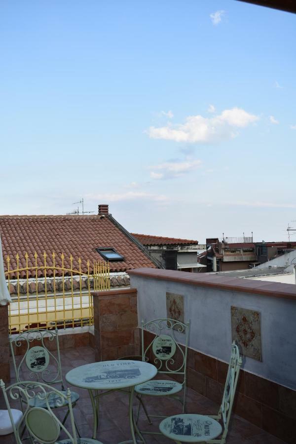 Sicilia In Miniatura "L'Atelier Dell'Etna" Bed & Breakfast ซัฟเฟรานา เอตเนอา ภายนอก รูปภาพ