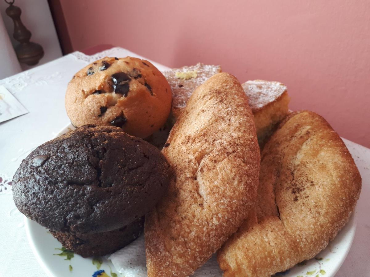 Sicilia In Miniatura "L'Atelier Dell'Etna" Bed & Breakfast ซัฟเฟรานา เอตเนอา ภายนอก รูปภาพ